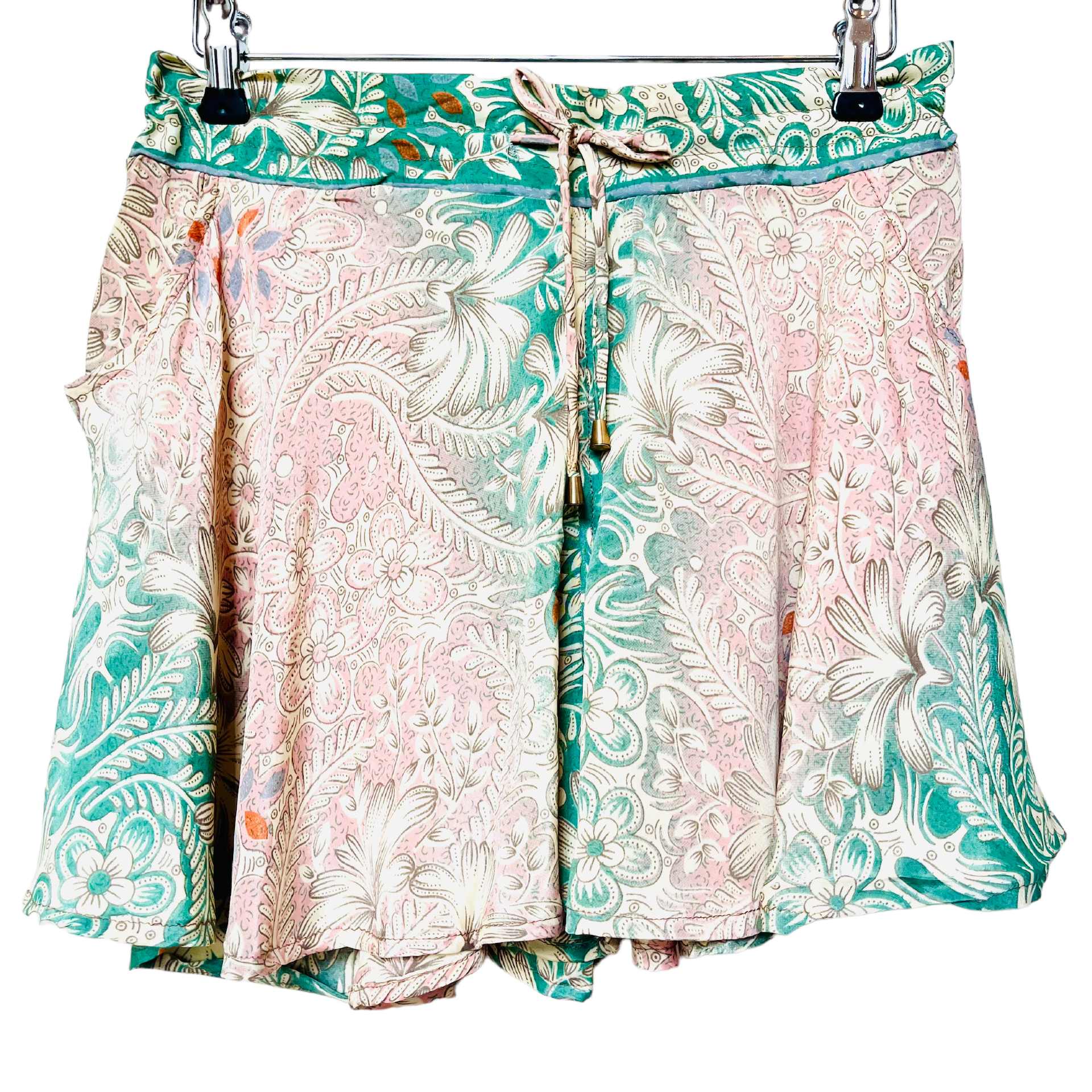 Shortsnederdel i silke med lomme str. M/L