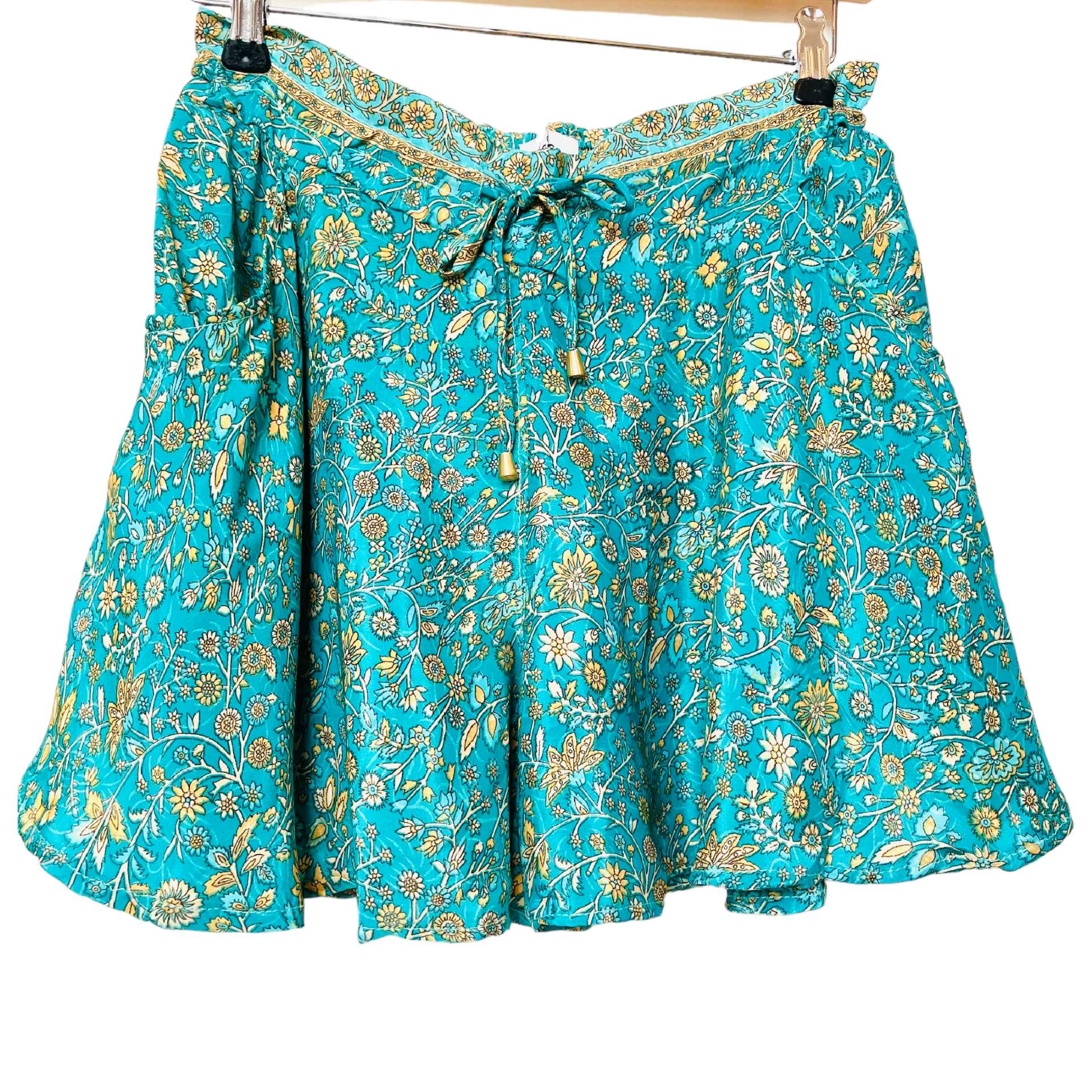 Shortsnederdel i silke med lomme str. M/L