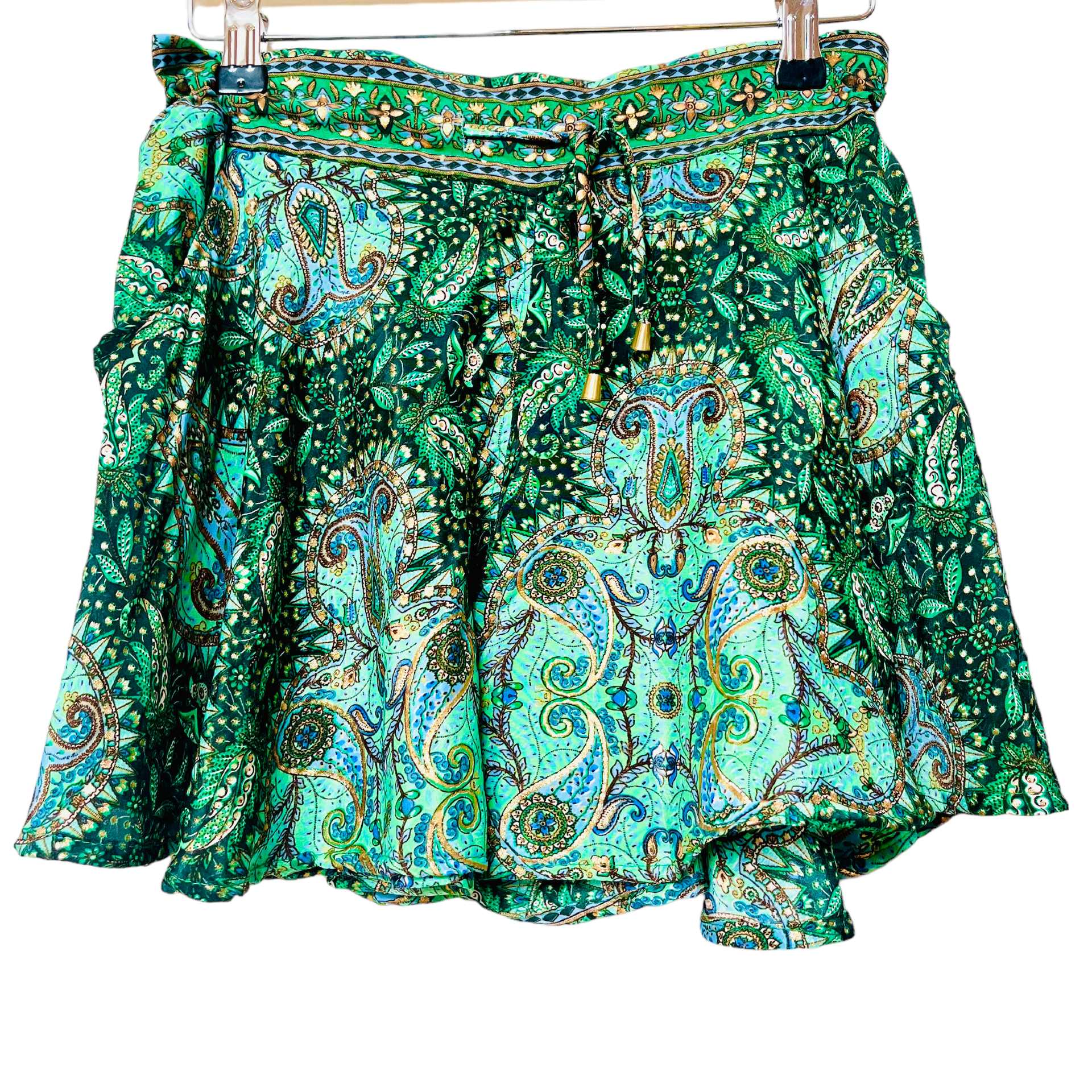 Shortsnederdel i silke med lomme str. M/L