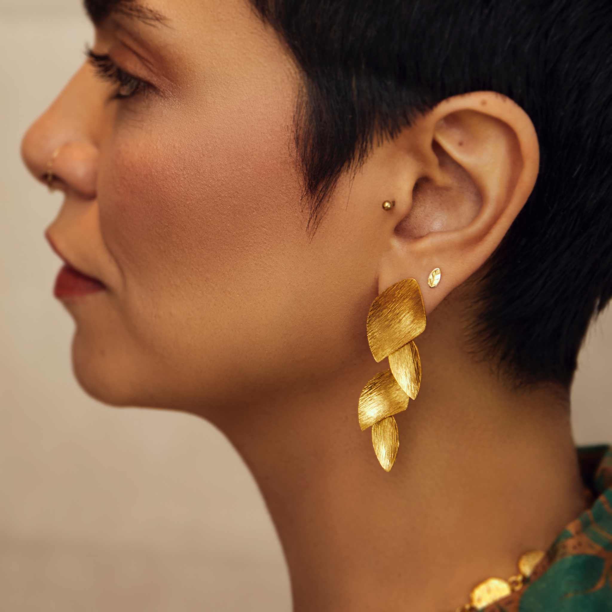 Øreringe guldbelagt 4 blade