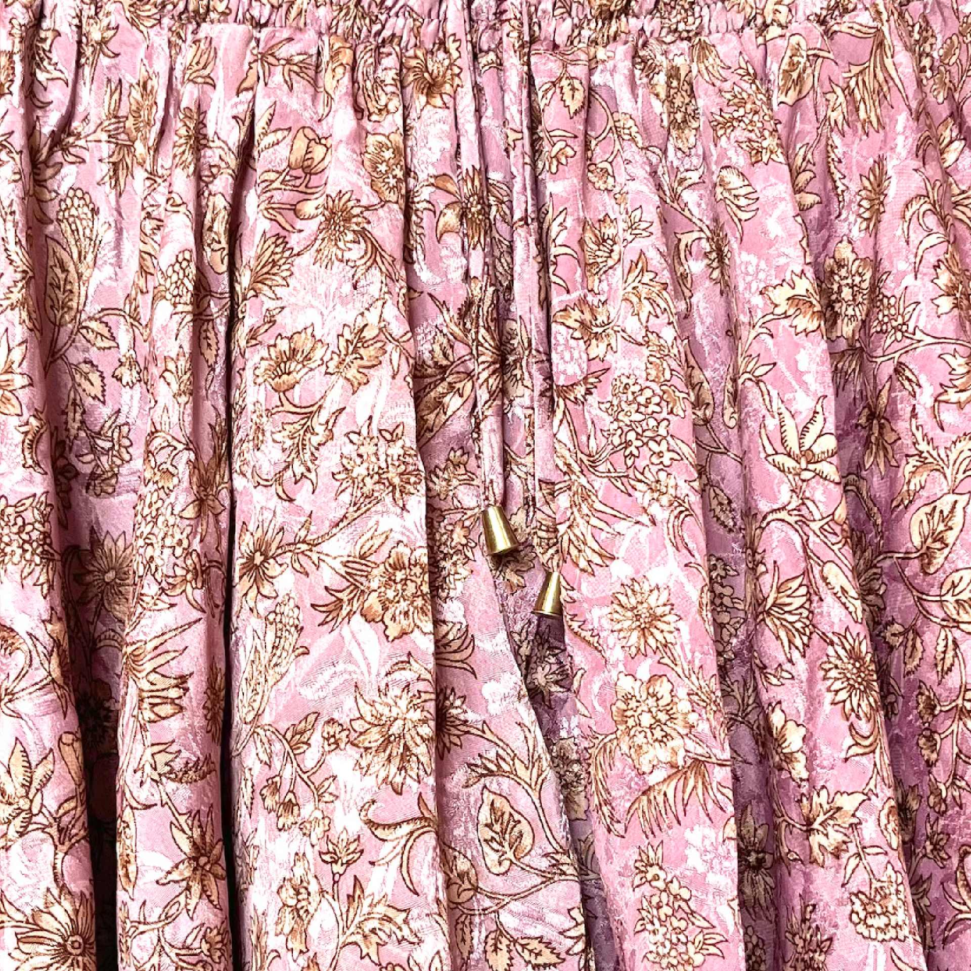 Shortsnederdel i silke med lomme str. S/M