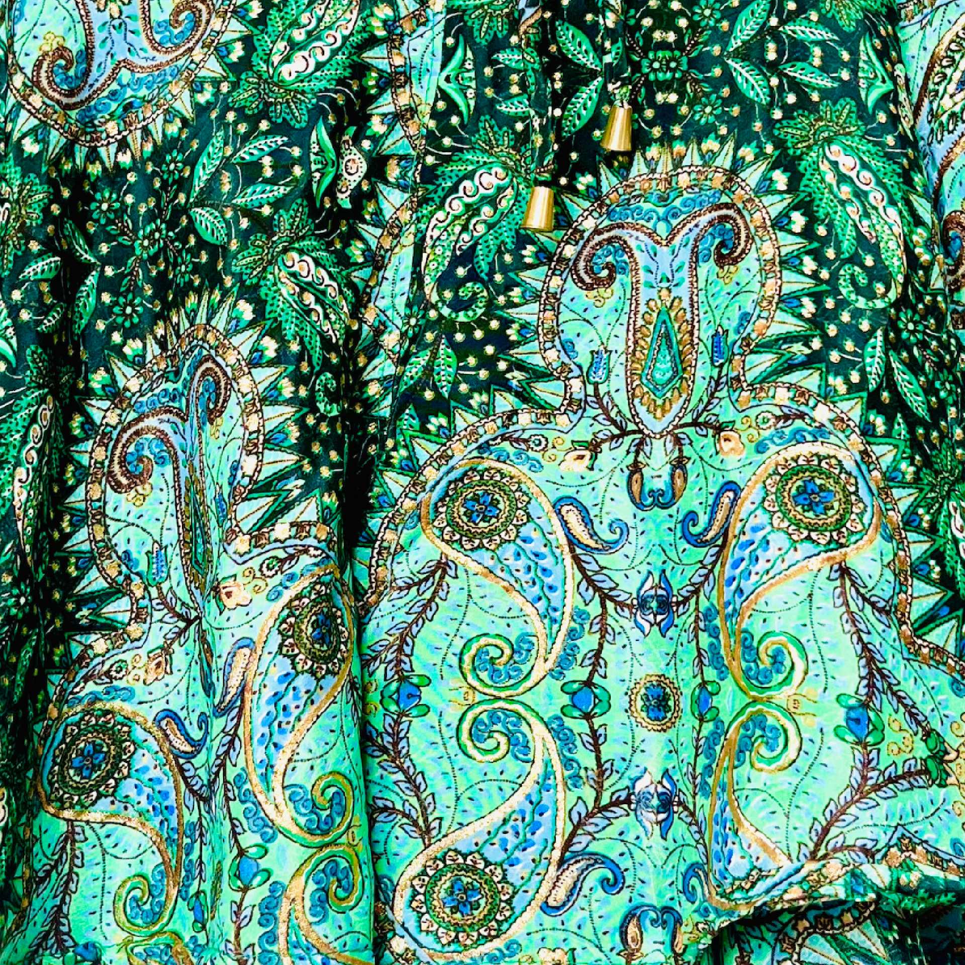 Shortsnederdel i silke med lomme str. M/L