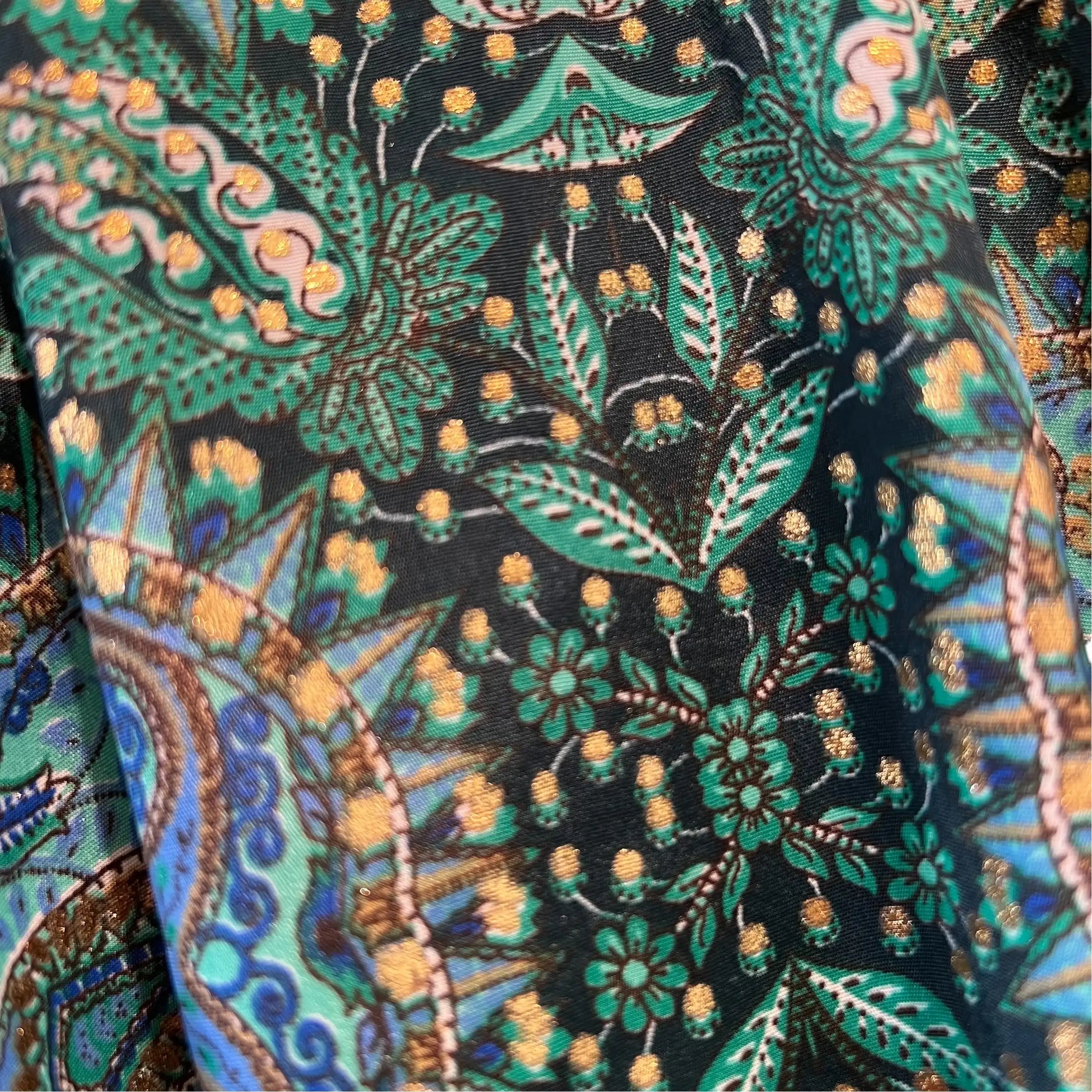 Kort silke kimono med bælte