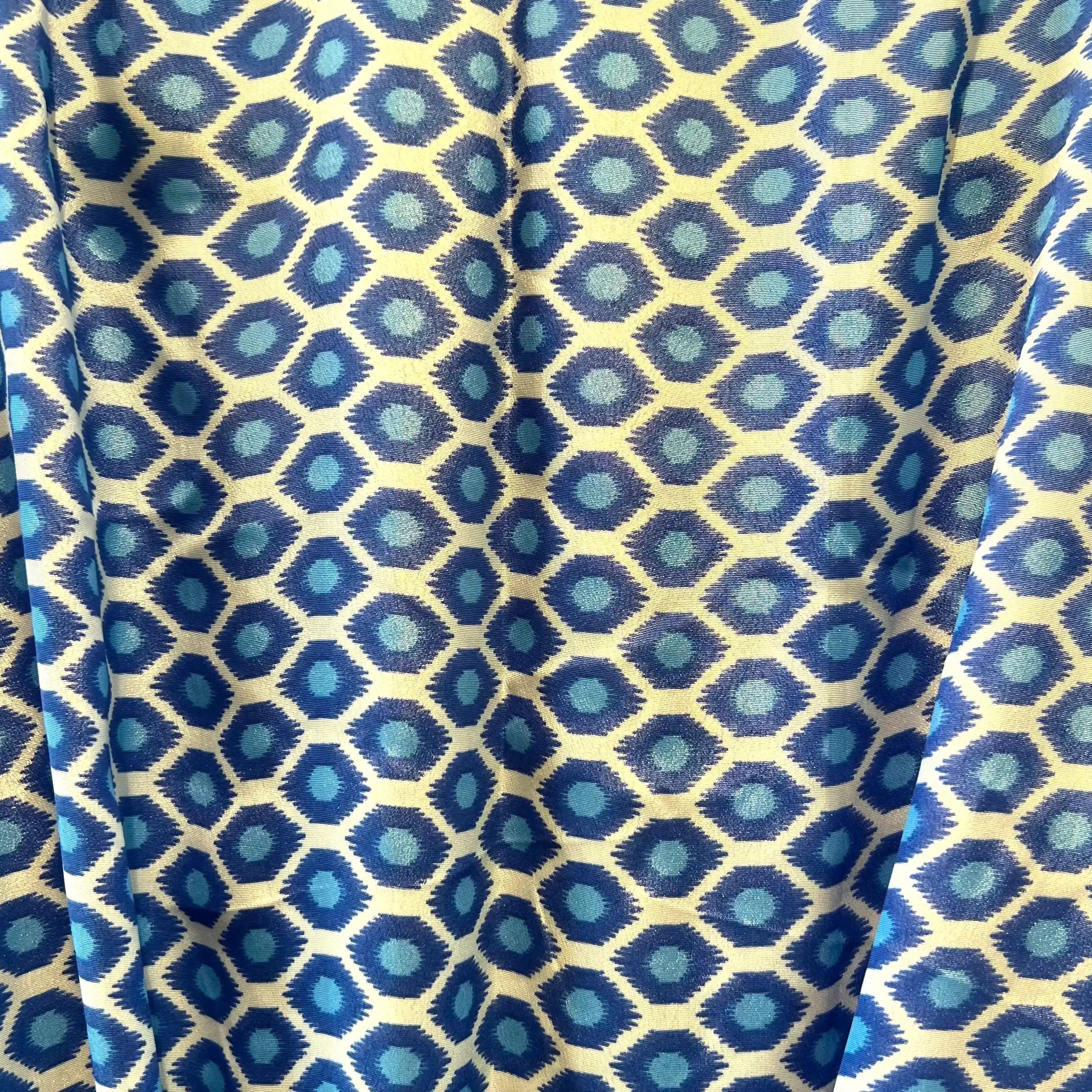 Kort silke kimono med bælte