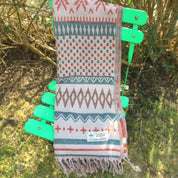 Uld tæppe med unikt mønster